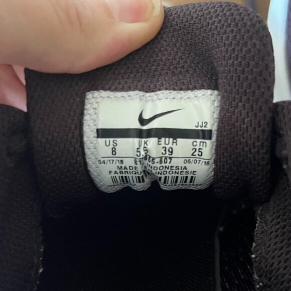 Nike Tanjun Sneakers in Plum with Rose Gold Swoosh, Size 8 - Picture 6 of 7